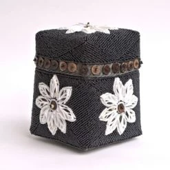 My Bliss Home Paniers Et Corbeilles Boîte Noire En Bambou 22 X 25 Cm -Accessoires de cheminée Soldes boite noire en bambou 22 x 25 cm 1