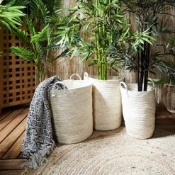 Toilinux Paniers Et Corbeilles Lot De 3 Paniers Tressés Avec 2 Anses En Similicuir Beige -Accessoires de cheminée Soldes lot de 3 paniers tresses avec 2 anses en similicuir beige 3