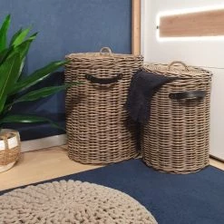 Meubletmoi Paniers Et Corbeilles Panier à Linge Rond En Kubu Tressé Et Poignées Simili Cuir -Accessoires de cheminée Soldes panier a linge rond en kubu tresse et poignees simili cuir 1