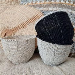 My Bliss Home Paniers Et Corbeilles Petit Pot Noir Et Blanc En Perles De Verre 10x13 Cm -Accessoires de cheminée Soldes petit pot noir et blanc en perles de verre 10x13 cm 3